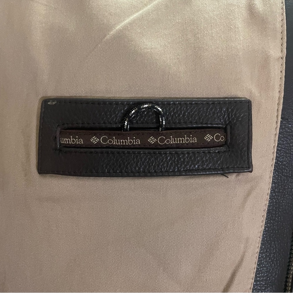 Columbia Men's Dark Brown Leather Jacket - Picture 10 of 15